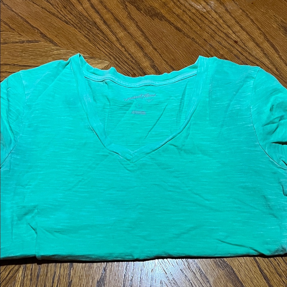 Universal Thread Women's V-Neck Tee in Aqua